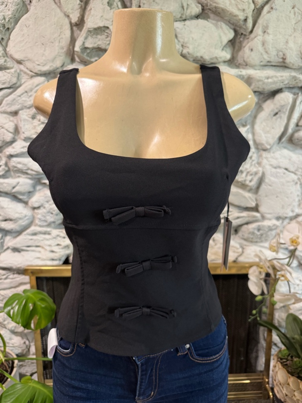 Black Sleeveless Bow-Accent Tank Top